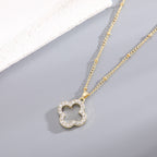 Kleeblatt-Halskette mit Moissanit