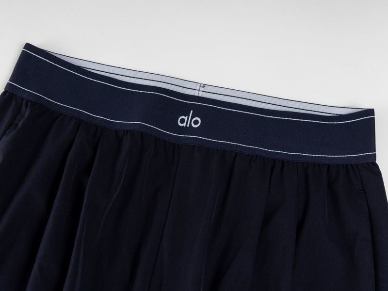 Damen-Hose mit hohem Bund und weitem Bein